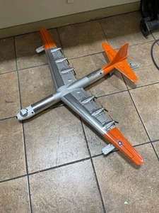 B-36 - "Seis vueltas, 4 quemaduras" 1/72 Revell - Imagen 1 de 8