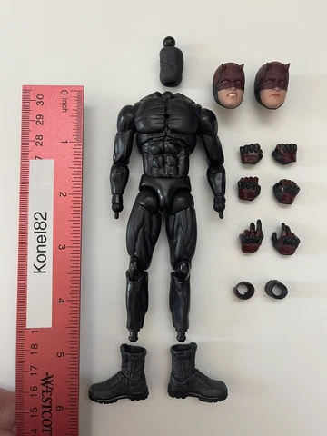 Mezco Netflix Daredevil body, boots, hands, and heads PLEASE READ Cover