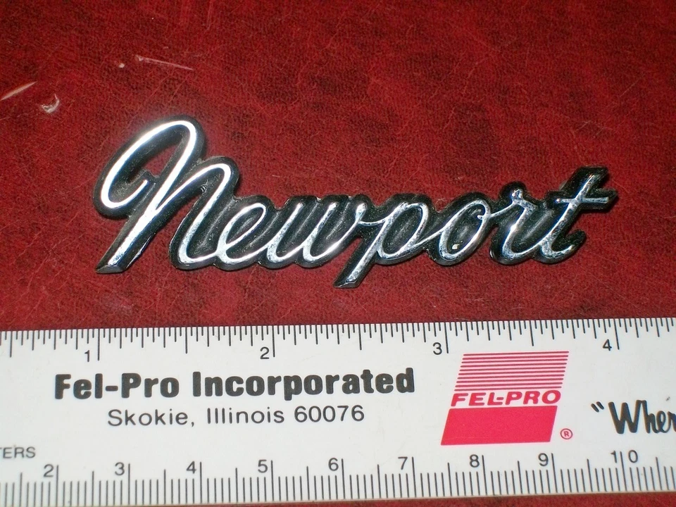 Chrysler Newport 1966 nuevo MoPar guantera puerta placa de identificación 2661681 Foto 1 de 1