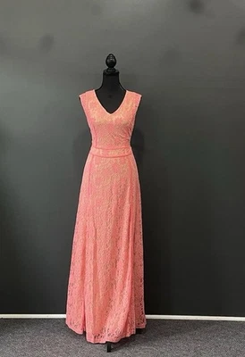 Vestido de dama de honor Andreé By Unit para mujer talla grande rosa y tostado Foto 1 de 2