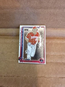Topps 2025 Series 1 Mike Trout Super Box Exclusive Enamel Pin Angels - Picture 1 of 2