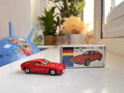 Tomica Porsche 928 1/64 1976 - Image 1 of 4