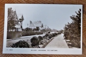 Postcard Wolsey Gardens Felixstowe Kingsway RP - Picture 1 of 2