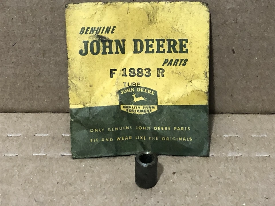 John Deere NOS # F1883R Injection Pump Bracket Fuel Inlet Tube 70D 720D 730D - Image 1 of 1