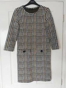 D60 WOMANS M&CO BLACK MIX CHECK 3/4 SLEEVE STRETCH JUMPER DRESS UK 8 - Picture 1 of 3