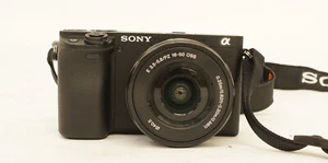 Sony Alpha a6400 Mirrorless Digital Camera with 16-50mm Lens Black - Picture 1 of 3
