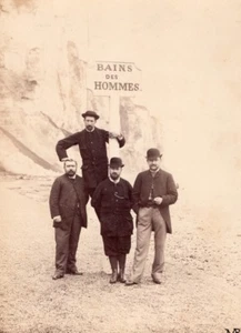 Four Buddy Friends Le Tréport Sofortbildfoto 1883 - Bild 1 von 4