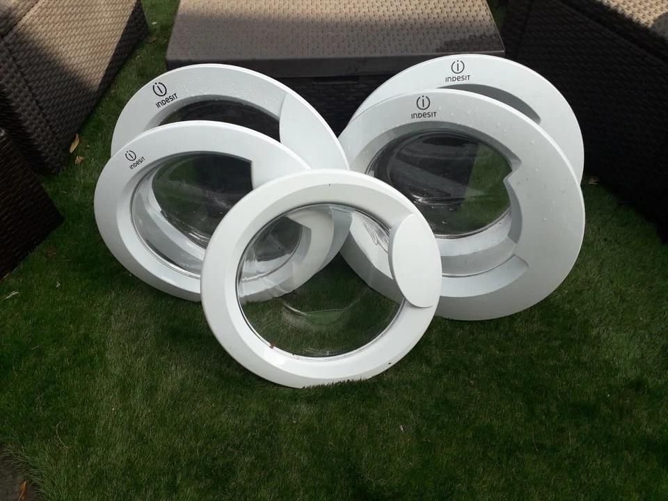 Indesit Washing Machine Doors WHITE/GREY/BLACK.  - image 1 of 1