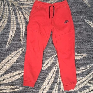 Nike Sportswear Tech Fleece Jogger Pants Youth Size Large University Red - Picture 1 of 7