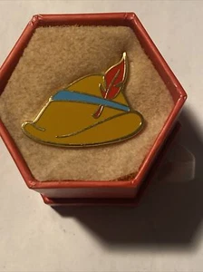 Pinocchio Hat Cast Member Exclusive With Box Disney Pin - Picture 1 of 3