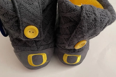 Oregon Ducks Campus Gear Soled Slippers Boots Uggs M(7/8) NEW UO Football Cover