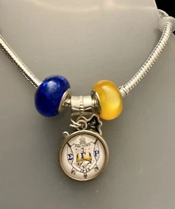 Pulsera Divine 9 Inspirada en SGRHO Europea Tonificada en Plata con Dijes 6 pulgadas-0080 - Imagen 1 de 7