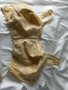 Reggiseno donna Cozee Corner senza fili chiusura frontale taglia 50DDD beige - Foto 1 di 4