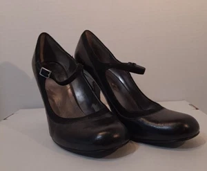 Nine West 9.5M Black Leather Classic Pumps Heels Ankle Strap - Picture 1 of 4
