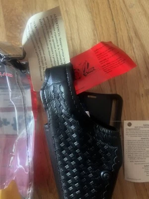 Safariland Sig Sauer  P220 P226   Weave light Rail Mount LH NEW Safari land - Image 1 of 4