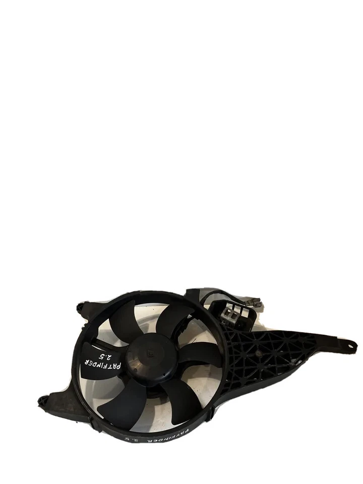 Nissan Pathfinder Cooling Fan 92120Eb400 Genuine 2.5 Dci 2009 - Image 1 of 4