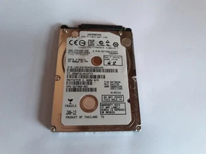 Hard disk HTS723232A7A364 HGST Hitachi Travelstar Z7K320 320GB 7200RPM SATA 3Gbp - Foto 1 di 1