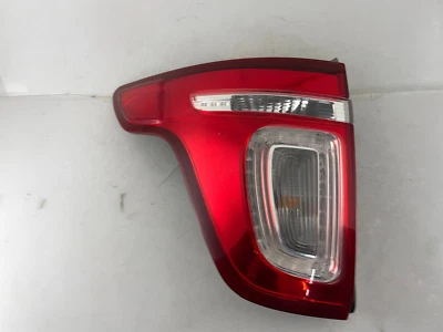 OEM | 2011-2015 Ford Explorer halógeno con luz trasera LED (izquierda/conductor) Foto 1 de 4