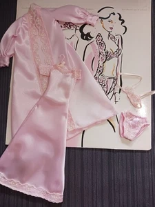 Mattel 1993 Satin Dreams Fashion Barbie Classique Collection Lingerie 10151 Open - Picture 1 of 4