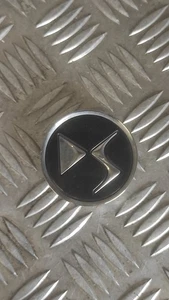 Centre roue Enjoliveur Jante - DS - 9801278477 - Picture 1 of 3