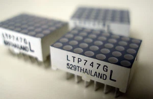 Quantity Ten pieces, LiteOn Dot Matrix Display model LTP747G - 0.7" 5x7 Green - Picture 1 of 8