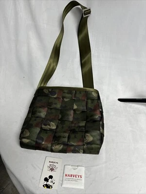 Harveys Bolsas Cinturón EEUC Mickey Forest Camuflaje Mensajero Monedero Foto 1 de 2