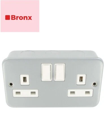 METAL CLAD 13 Amp Double 2 Gang Switched Socket Twin Electrical Wall Plug Socket - Image 1 of 3
