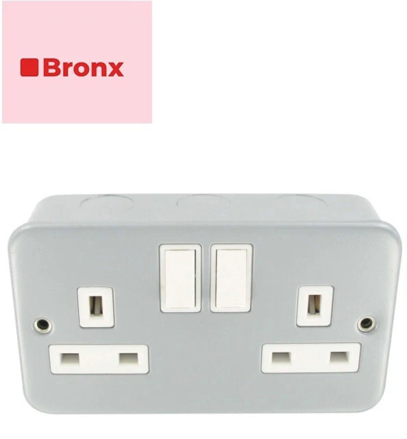 METAL CLAD 13 Amp Double 2 Gang Switched Socket Twin Electrical Wall Plug Socket - Image 1 of 3