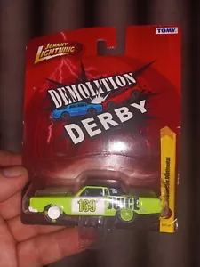 2012 Johnny Lightning FOREVER 64 R27 69 LINCOLN CONTINENTAL DEMOLITION DERBY NIB - Picture 1 of 1