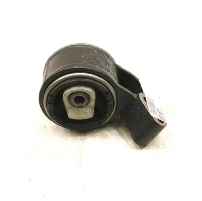 NEW OEM Volvo Engine Motor Mount Right Upper 30816670 Volvo V40 S40 2000-2004 - Image 1 of 4