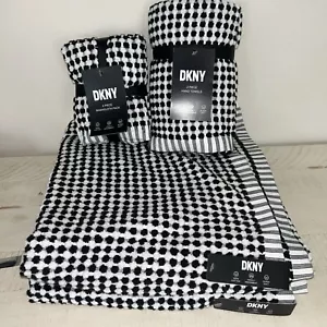 NEW 8Pc Set DKNY Black & White Check Farmhouse Towels-2 Bath & 2 Hand &4 Wash - Picture 1 of 4