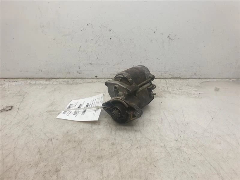 81-95 TOYOTA PICKUP 1.0KW STARTER MOTOR ASSEMBLY  - Image 1 of 4