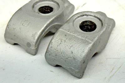 Abrazaderas de barra de faros Chevrolet 490 Superior 7/8" barra H25-43 años 1910 1920 Foto 1 de 4