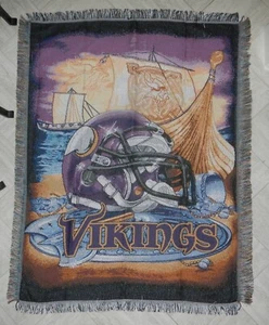 Minnesota Vikings NFL Football Helmet Woven Throw Blanket Tapestry - Picture 1 of 2