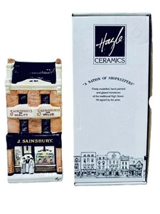 Hazle Ceramics J. Sainsbury's A Nation Of Shopkeepers Building 156/2000 firmado - Imagen 1 de 13