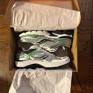 NEW Men's 11.5 Saucony Originals ProGrid Omni 9 Silver/Green Lifestyle Sneakers - Picture 1 of 6