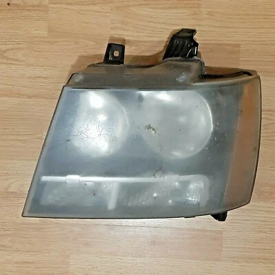 Faro GM 20760578 Chevy 2007-2014 Avalanche Suburban Tahoe Driver LH OEM Foto 1 de 4