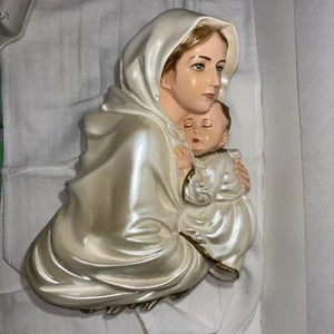 Vintage Beautiful Chalkware Madonna and Child Mother Mary Jesus Wall Plaque MCM - Picture 1 of 11