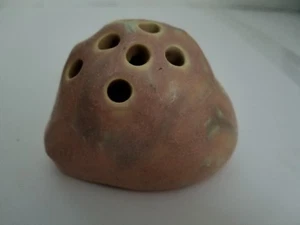 Antigua cerámica Roseville rosa cremona cabeza de flecha flor rana floral 15 agujeros ex - Imagen 1 de 10