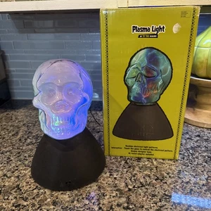 Halloween Deko - Elektrisches Plasma Totenkopf Licht - Glas - Zielscheibe 2004 - Bild 1 von 8