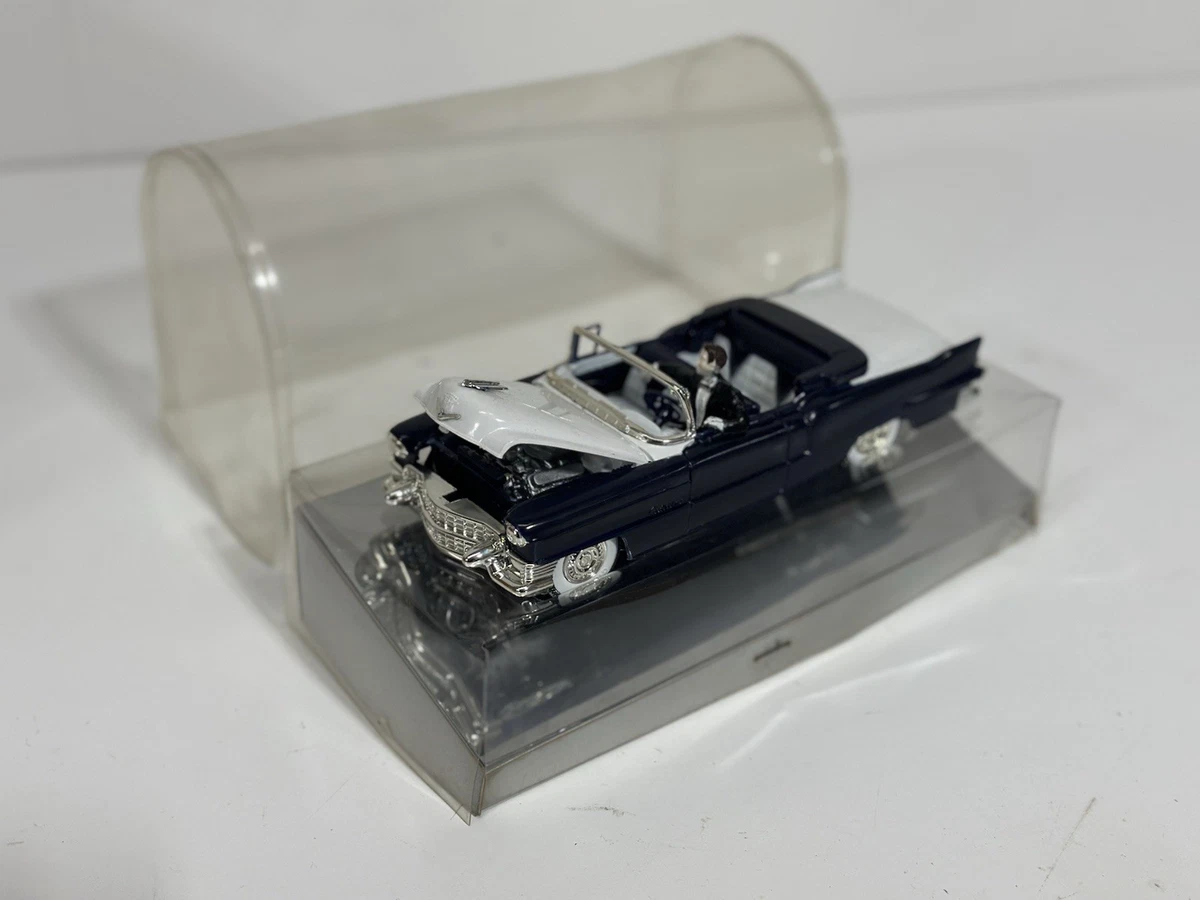 Revell 1/24　キャデラック Amazon.com: Revell 1:24 Cadillac Escalade Ext : Arte y Manualidades