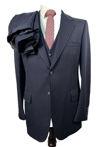 Chaleco Traje 38R Chaqueta 33x33 Pantalón Para Hombres Azul Marino RAYAS Lana Frente Plano 3 piezas - Imagen 1 de 14