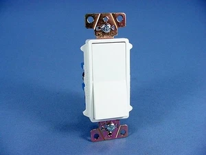 Interruptor de luz de pared basculante decorador blanco Pass & Seymour 4 vías 15A TM874-W - Imagen 1 de 4