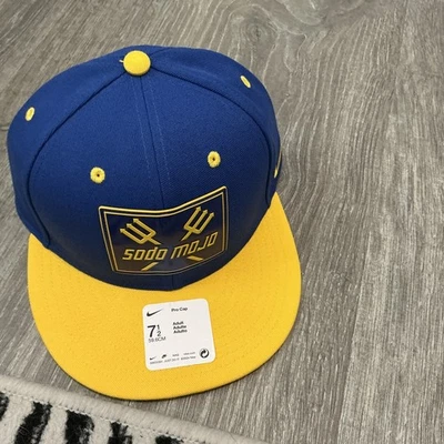 Nike Seattle Mariners City Connect Pro Hat Men’s Size: 7 1/2 Blue Adult Dri-Fit - Image 1 of 4