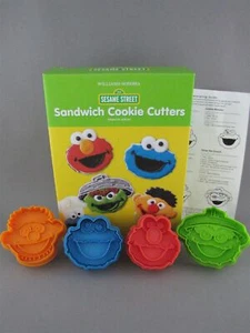 Sesame Street Cookie Cutter Williams Sonoma Ernie Oscar Elmo Monster Spring Load - Picture 1 of 5