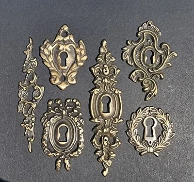 6 Fundas para llaves de escudo estilo antiguo diferentes ornamentadas 1-4" latón macizo #E18 Foto 1 de 4