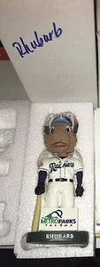 SGA Tacoma Rainiers Mascota RHUBARB Bobblehead Seattle Mariners MiLB - Imagen 1 de 4