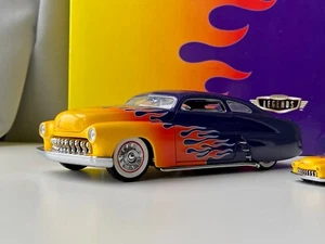 Hot Wheels LEGENDS Merc 1:24 1949 Mercury Eight - Zdjęcie 1 z 11