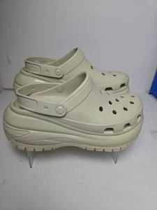 Crocs Classic Mega Crush White Clogs 12 Womens / 10 Mens - Picture 1 of 6