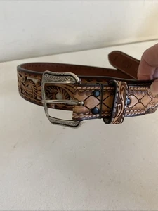3D HANDTOOLED Gürtel mit Rindsleder, Leder, WESTERN Gr. 36 NEU! - Bild 1 von 8